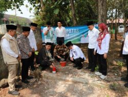 6.000 Bidang Tanah Wakaf di Banten Belum Bersertipikat, BPN Gas Jemput Bola Foto 3 = bukti “jemput bola” & “pasang tanda batas”. Literal banget.