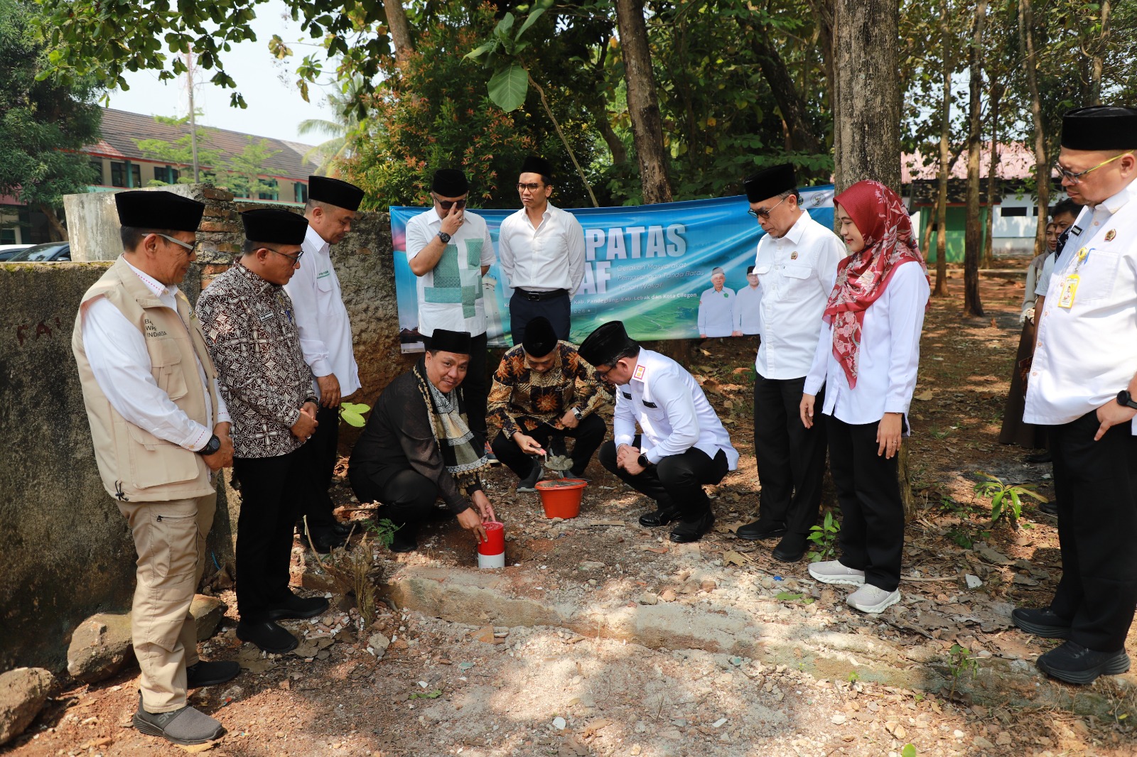 BPN Banten bersama Kemenag dan BWI pasang patok tanda batas tanah wakaf di Serang untuk cegah sengketa