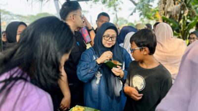 Wabup Tangerang Intan Nurul Hikmah cicipi jajanan tradisional Pasar Sumur Gede Cipari Desa Ciakar Panongan