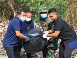 Turun Gunung! Bupati Maesyal dan Kapolresta Tangerang Nyemplung Bersihin Sampah Balaraja