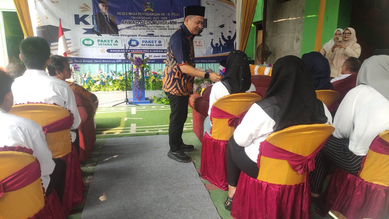 Dedi Muhdi dialog dengan warga dan simpatisan saat reses DPRD Banten di Sindang Sono 21 Juni 2026