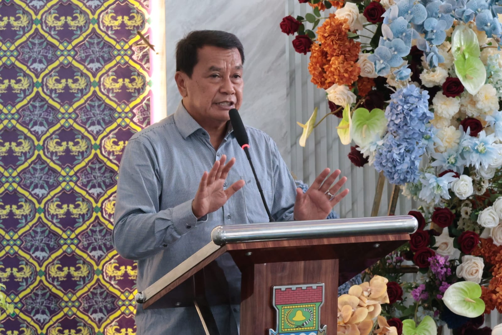Bupati Tangerang Moch. Maesyal Rasyid berorasi tegas di podium saat Sosialisasi Keluarga Sadar Hukum di Sepatan, 22 Juni 2026