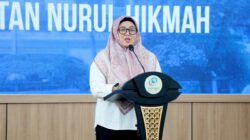 Wakil Bupati Tangerang Intan Nurul Hikmah memberikan sambutan pada Talkshow HANI 2026 di Universitas Esa Unggul Citra Raya