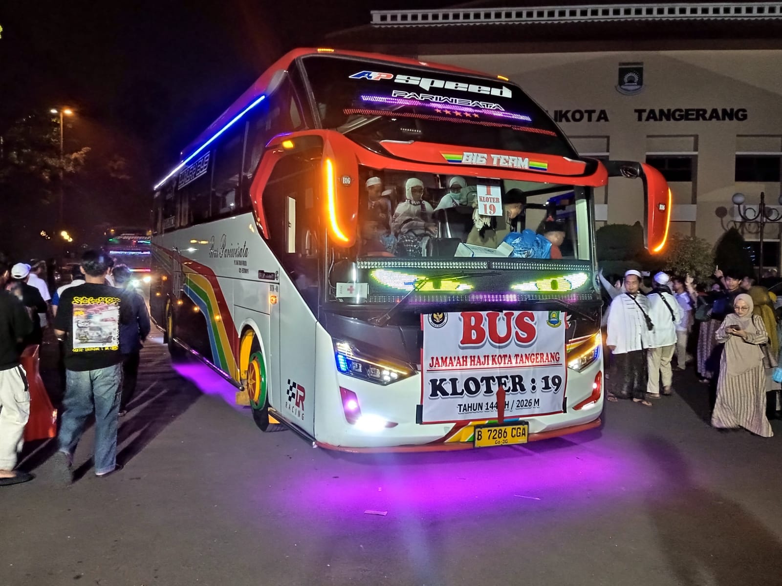 bus jamaah haji kloter 19 kota tangerang tiba 2026_
