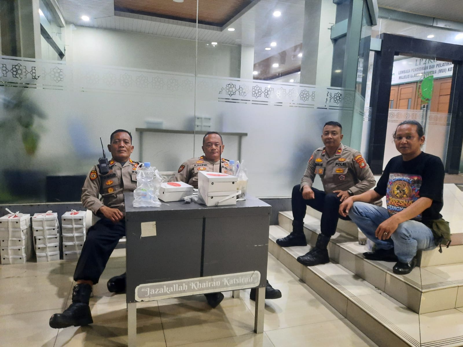 kanit intel polres tangerang amankan koper jamaah haji gedung mui
