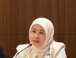 Bantu Bedah Rumah Lansia di Kronjo, Aksi Dina Maria Ulfa dari Gerindra Diharapkan Jadi Inspirasi
