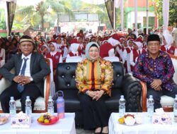 Hadiri Purnawiyata SDN Peusar, Wabup Intan Tegaskan Sekolah Swasta SD-SMP Digratiskan Bertahap