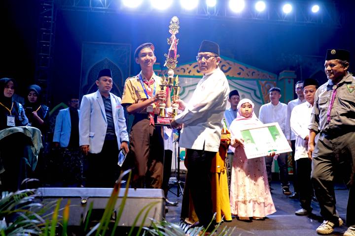 sekda tangerang herman suwarman tutup festival al azhom xiii 2026