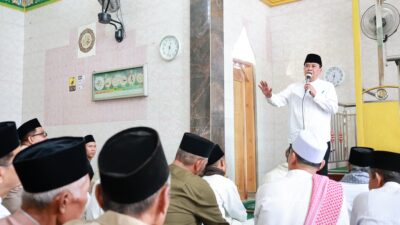 Bupati Tangerang Moch Maesyal Rasyid Jumling Masjid Jamiatul Khoer Kadusirung