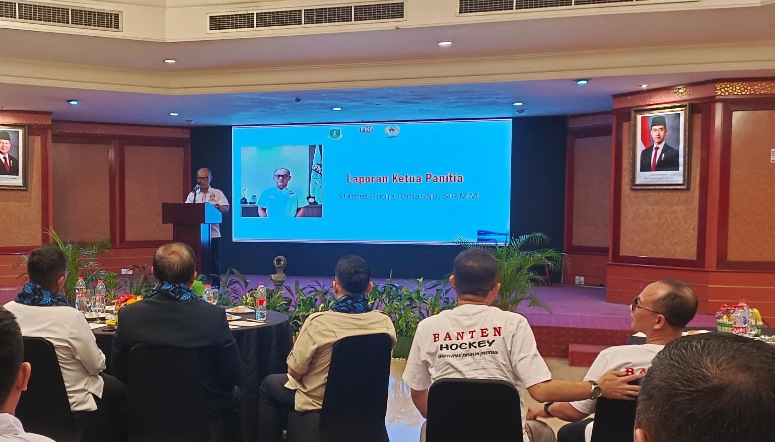 Ketua Panitia Puja Raharjo sampaikan laporan pelantikan FHI Banten 2026-2030 di Hotel Ledian