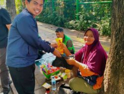 PAGAR Palmerah-Gelora Gelar Aksi Bersih Lingkungan dan Bagikan Trash Bag Serta Minyak Sayur untuk Pedagang