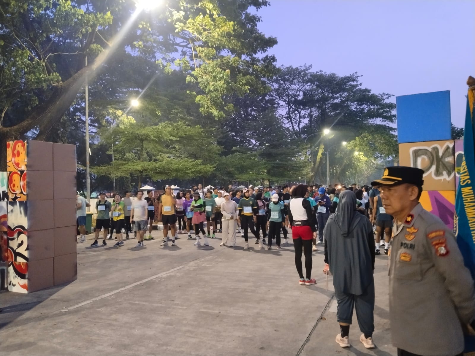 Kapolsek Tangerang Kompol Suyatno hadir dalam kegiatan Parinkraf Fun Run 2026 UMT`