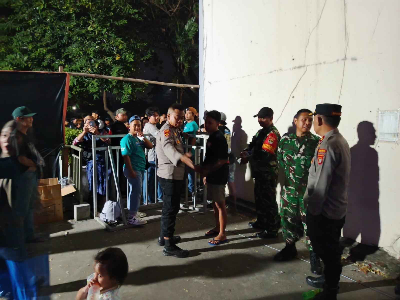 Kapolsek Tangerang Kompol Suyatno saat pengamanan Temu Kangen Family Plat K di Balekota Tangerang
