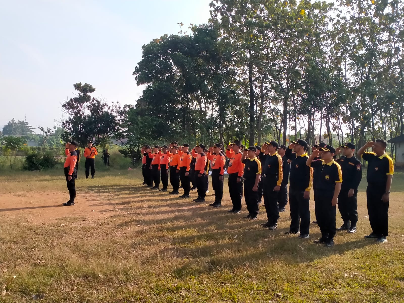 Apel pembukaan Pembekalan SAR Kebencanaan Senkom Mitra Polri di Lapangan Kunciran Tangerang