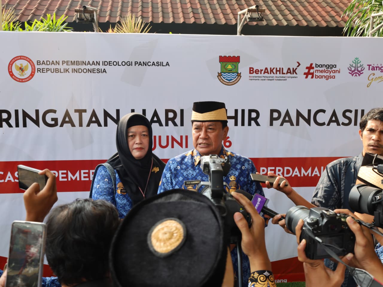 Bupati Tangerang Moch Maesyal Rasyid pidato saat upacara Hari Koperasi ke 79 di Puspemkab Tangerang