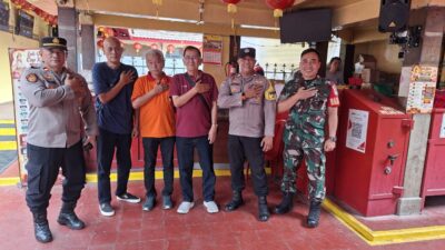 Umat Buddha peringati hari suci Dewi Kwan Im di Vihara Boen Tek Bio