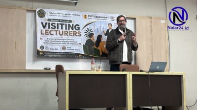 Narasumber internasional Mr Hashmet Khan saat Visiting Lecturer di FKIP UNIS Tangerang