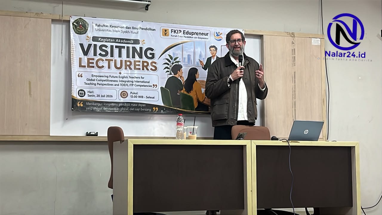 Narasumber internasional Mr Hashmet Khan saat Visiting Lecturer di FKIP UNIS Tangerang