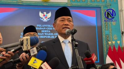 Donny Ermawan Taufanto memberikan keterangan pers usai dilantik Gubernur dan Wakil Gubernur Universitas Republik Indonesia