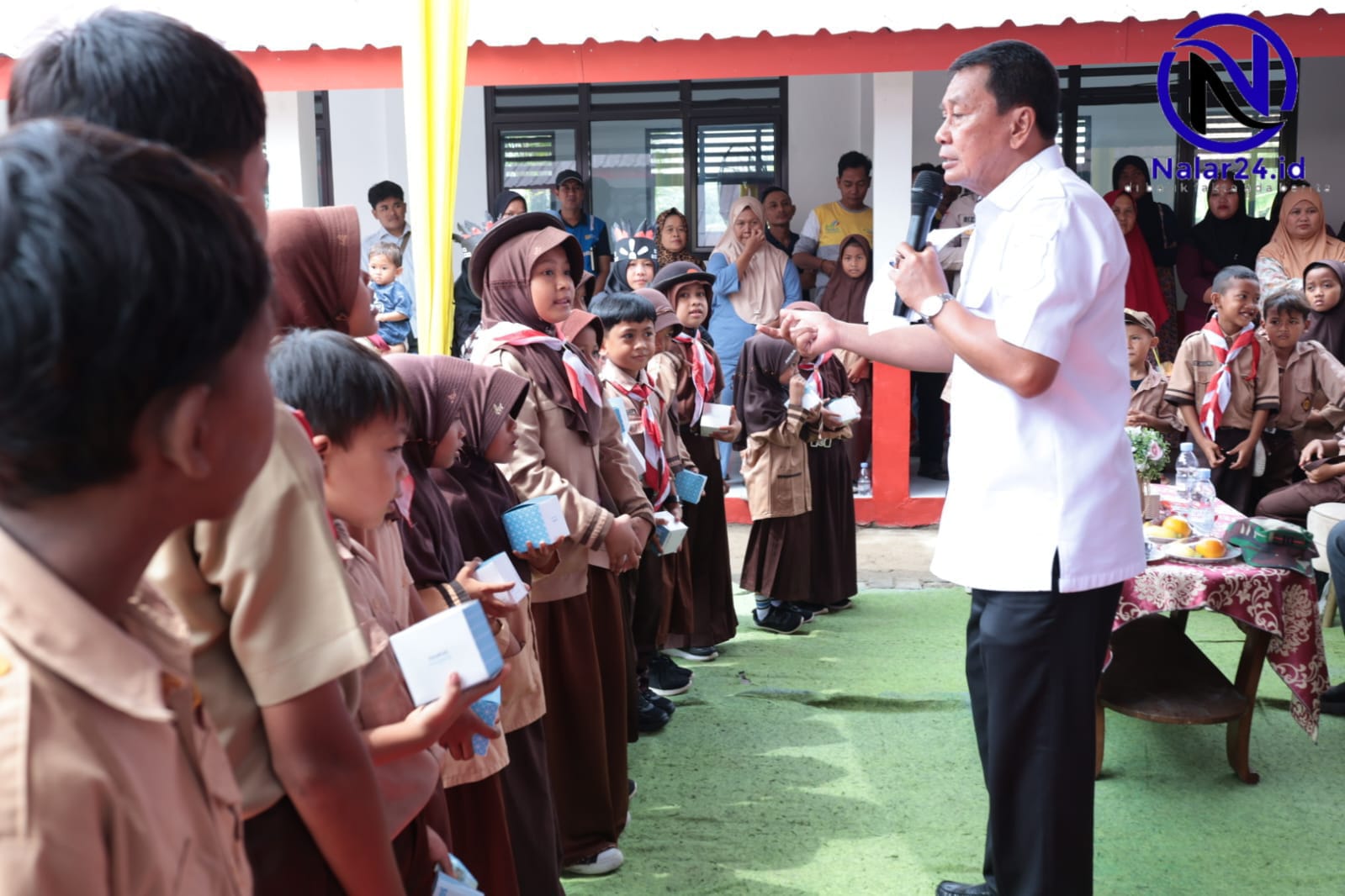 bupati tangerang sapa siswa sdn lontar 2 hasil csr pltu lontar