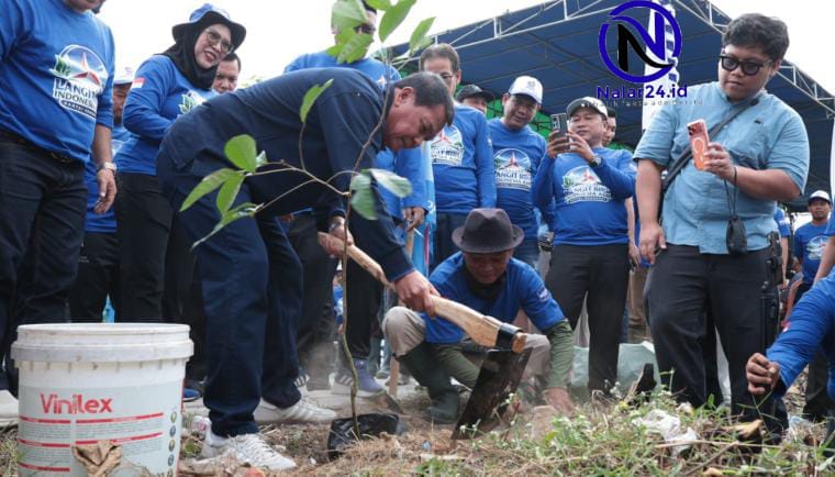 bupati maesyal rasyid tanam pohon langit biru cikupa