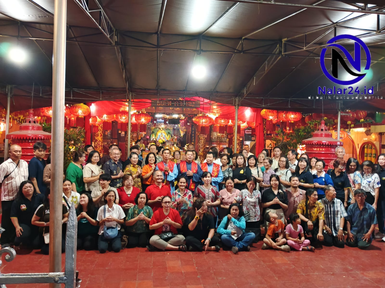 umat vihara boen tek bio foto bersama