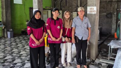 KKM Kelompok 2 Kelurahan Dalung Observasi UMKM Ice Kristal Pancuran Mas, Produksi 200 Kantong per Hari