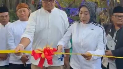 Ketua Fraksi PAN DPRD Kabupaten Tangerang, Dr. (HC) Hj. Sri Panggung Lestari Resmikan Pasar Rakyat Tradisional Lebak Cadas Desa Ciakar