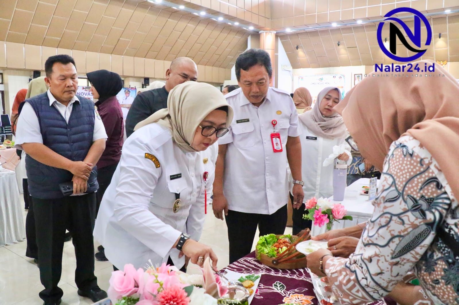 wabup intan nurul hikmah meninjau menu olahan ikan lomba dinas perikanan tangerang