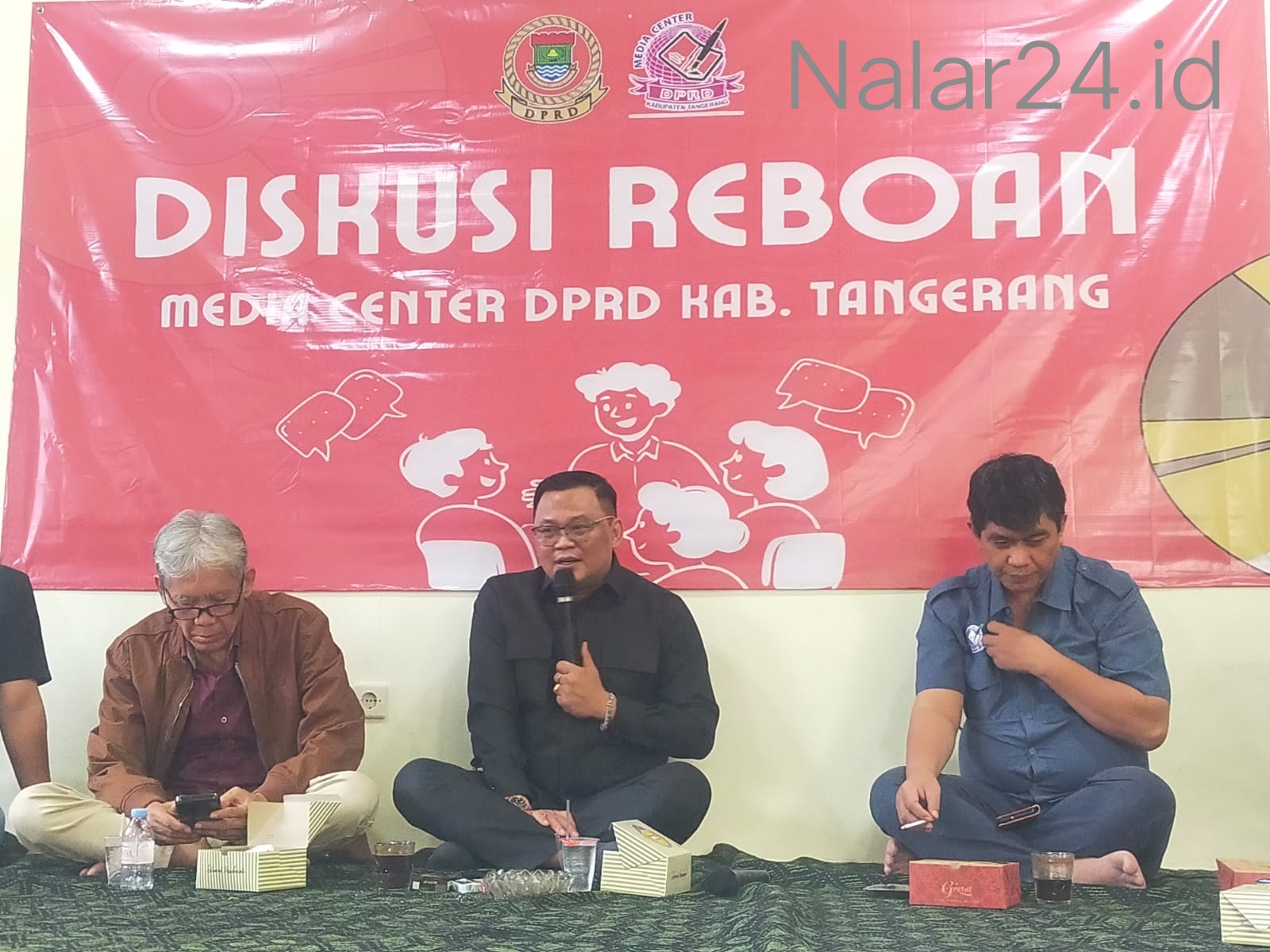 Suasana Diskusi Reboan Media Center DPRD Kabupaten Tangerang dengan tema perlindungan korban kekerasan