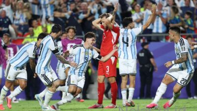 Kontroversi mewarnai kemenangan Argentina 3-2 atas Mesir yang mengantarkan mereka ke semifinal Piala Dunia 2026