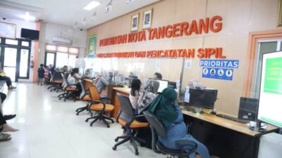 Pelayanan Disdukcapil Kota Tangerang. Warga kini bisa urus pindah domisili online lewat Sobat Dukcapil