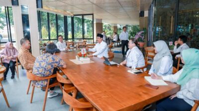 Menteri Sosial Saifullah Yusuf Gus Ipul saat audiensi dengan Ketua Umum Pertuni Setiawan Gema Budi