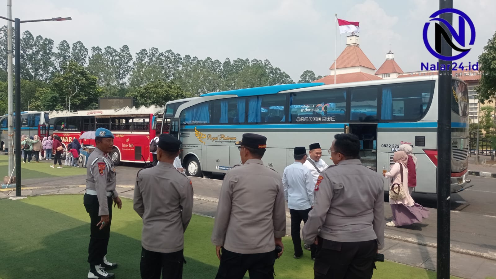 pelepasan bus warga tangerang dzikir doa kebangsaan monas