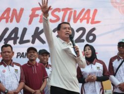 Bupati Maesyal Rasyid Lepas Ribuan Peserta Fun Walk HUT RI ke-81 di Panongan
