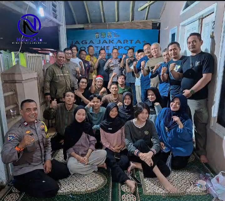 Kapolsek Tangerang Kompol Suyatno, S.H., M.H. foto bersama Binamas dan warga Sukasari