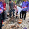 Kadis Bina Marga SDA Letakkan Batu Pertama Bedah Rumah Ibu Laila di Gunung Kaler