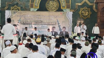 Wakil Menteri Haji dan Umrah RI Dr H Dahnil Anzar Simanjuntak memberikan tausiyah di Pengajian Akbar Jemaah Haji Banten di Masjid Al Azhom