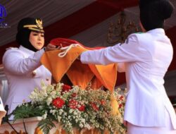 Wabup Intan Pimpin Penurunan Bendera, Pemkab Tangerang Tutup Rangkaian HUT RI ke-81 dengan Khidmat