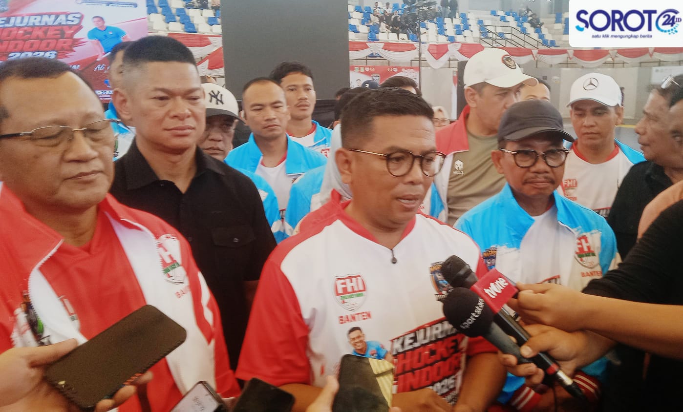 Gubernur Banten Andra Soni memberikan keterangan kepada awak media usai pembukaan Kejurnas Hoki Indoor 2026.