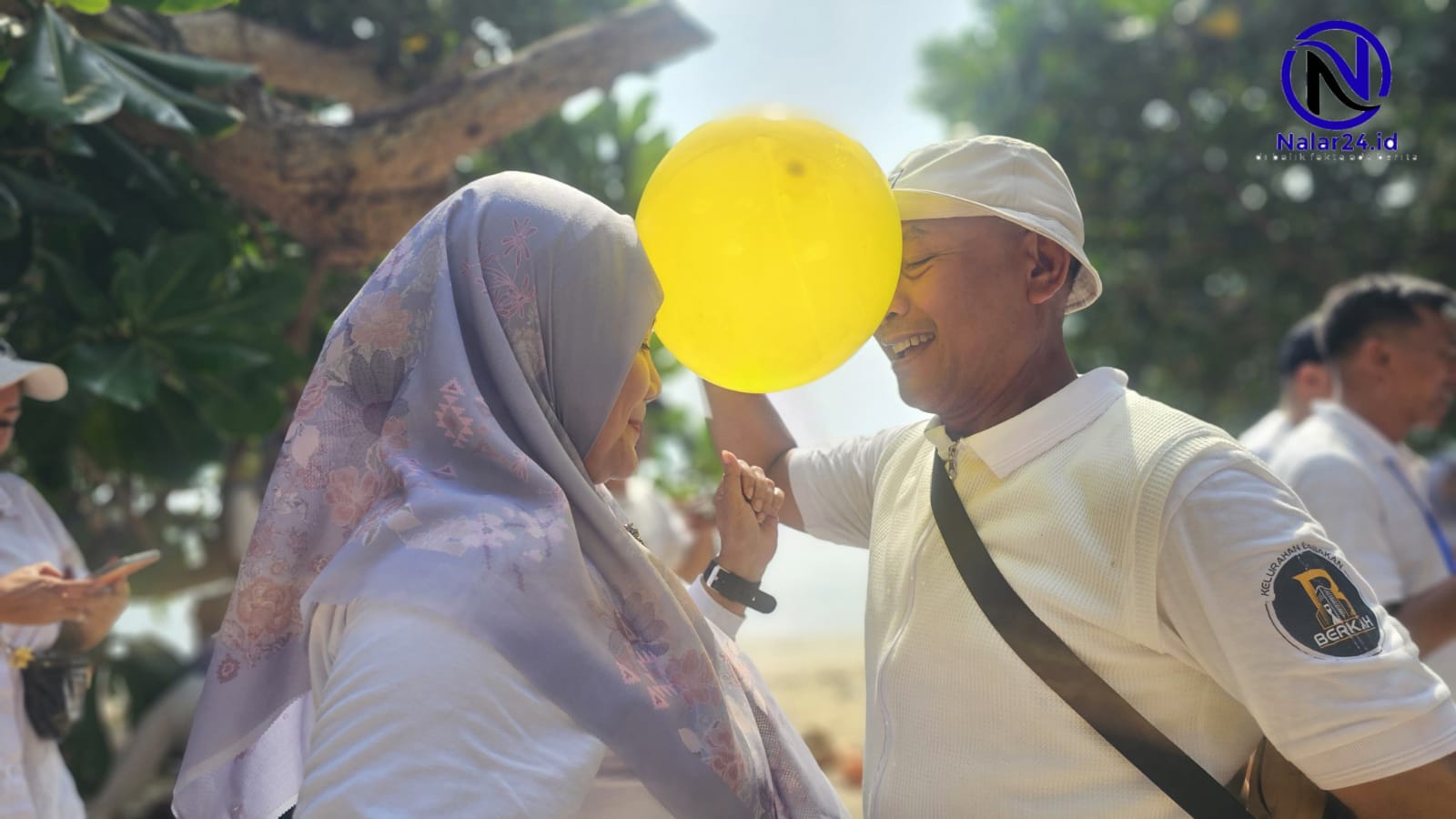 Suasana kader kelurahan Babakan Lomba joget balon