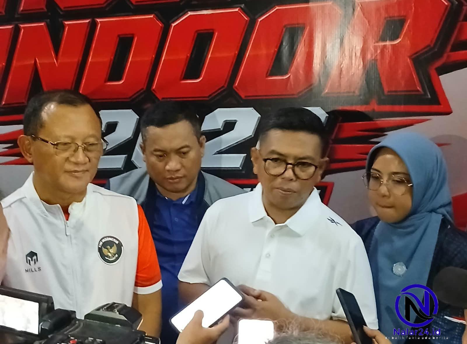 Gubernur Banten Andra Soni memberikan keterangan kepada wartawan usai penutupan Kejurnas Hockey Indoor 2026