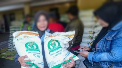 penyaluran bantuan pangan beras bulog 10 kg