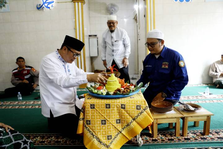 wawali maryono potong tumpeng musala islahuddaroin