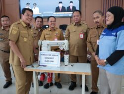 Pemkab Tangerang Serahkan Bantuan Peralatan Usaha Wub 48 Penerima