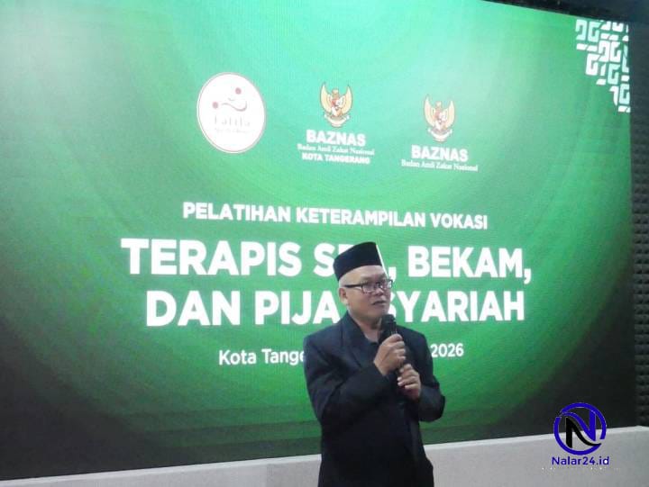 Ketua BAZNAS Kota Tangerang Aslie Elhusyairy saat memberikan sambutan pada pembukaan pelatihan terapis syariah. 