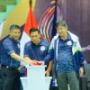 Open Tournament Bulutangkis Piala Panglima TNI Resmi Dibuka, Teguhkan Sportivitas dan Cetak Atlet Berprestasi*  Nalar24.id | BANDUNG – Komandan Komando Pemeliharaan Materiel TNI Angkatan Udara atau Dankoharmatau Marsda TNI Rudolf P. Buulolo, S.E., M.M., yang diwakili Wadan Koharmatau Marsma TNI Andy S. Pambudi, S.T., M.M., secara resmi membuka Open Tournament Cabang Olahraga Bulutangkis Piala Panglima TNI di GOR KONI Bandung, Rabu 2 September 2026.  Turnamen ini digelar dalam rangka memeriahkan HUT ke-81 TNI Tahun 2026. Kegiatan tersebut menjadi momentum strategis untuk mempererat kebersamaan sekaligus membangun semangat kompetisi yang sehat antara prajurit TNI, Polri, atlet, dan masyarakat.  Dalam sambutan Panglima TNI yang dibacakan Wadan Koharmatau, disampaikan bahwa TNI berkomitmen meningkatkan prestasi olahraga nasional sesuai amanah Undang-Undang Nomor 11 Tahun 2022 tentang Keolahragaan.  Open Tournament Piala Panglima TNI tidak hanya diarahkan sebagai ajang kompetisi, tetapi juga menjadi sarana mempererat tali silaturahmi, membangun kebersamaan, meningkatkan prestasi dan sportivitas, serta menjaring bibit-bibit atlet potensial yang mampu mengharumkan nama bangsa.  “Olahraga prestasi pada hakikatnya tidak hanya membentuk kekuatan fisik, tetapi juga membangun mental dan karakter melalui nilai sportivitas, kejuangan, kehormatan, disiplin, tanggung jawab, kerja sama, serta kepercayaan terhadap kemampuan diri sendiri,” demikian kutipan sambutan Panglima TNI.  Sejalan dengan tema HUT ke-81 TNI, “Prestasi Olahraga TNI, Prestasi Olahraga Indonesia”, kegiatan ini diharapkan mampu melahirkan prajurit dan masyarakat yang sehat, tangguh, berkarakter, sekaligus atlet-atlet berprestasi.  Lebih lanjut, turnamen ini memiliki sejumlah tujuan strategis. Yakni menjadi parameter keberhasilan pembinaan atlet nasional, menemukan bibit-bibit atlet potensial, meningkatkan kualitas olahraga nasional, serta memperkuat komunikasi dan sinergi antarpengurus olahraga dari pusat hingga daerah.  Panglima TNI juga menyampaikan apresiasi kepada seluruh panitia, pengurus olahraga, KONI, atlet, wasit, juri, dan seluruh pihak yang telah mendukung terselenggaranya turnamen tersebut.  Kepada atlet, Panglima TNI berpesan agar mengikuti pertandingan dengan sungguh-sungguh, menjunjung tinggi sikap kesatria, serta mengedepankan motivasi dan sportivitas. Sementara kepada juri dan wasit, diharapkan mampu memimpin pertandingan secara jujur, bijaksana, aman, dan profesional.