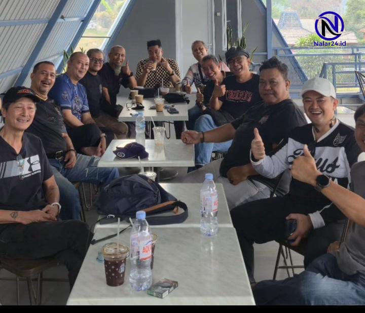 Anggota Golden Age Spirit Riders usai donor darah di Gunung Mas