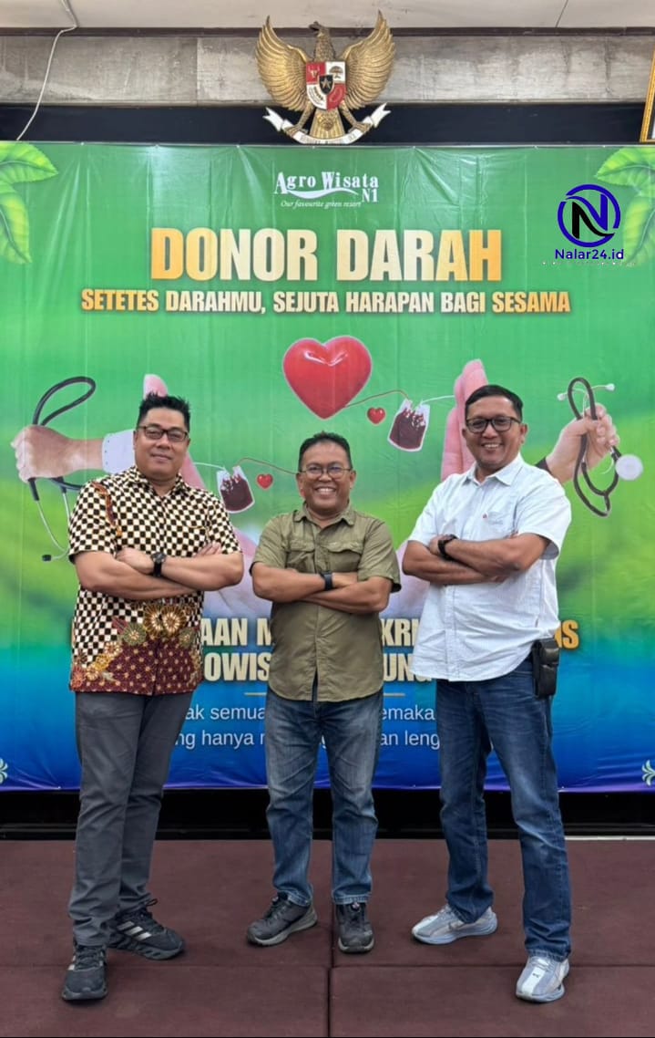 Panitia donor darah Golden Age Spirit Riders di Gunung Mas Puncak