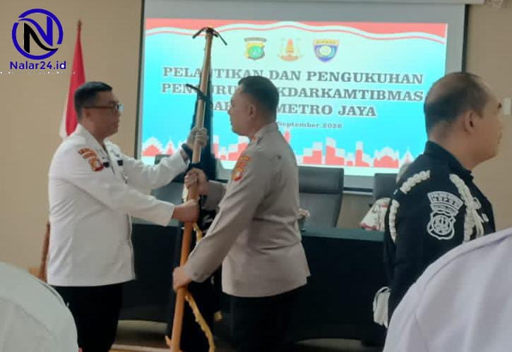 Penyerahan pataka Pokdarkamtibmas Polda Metro Jaya